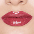 Labial Duo Kiss Ruby Rose tono 09 con acabado gloss brillante.